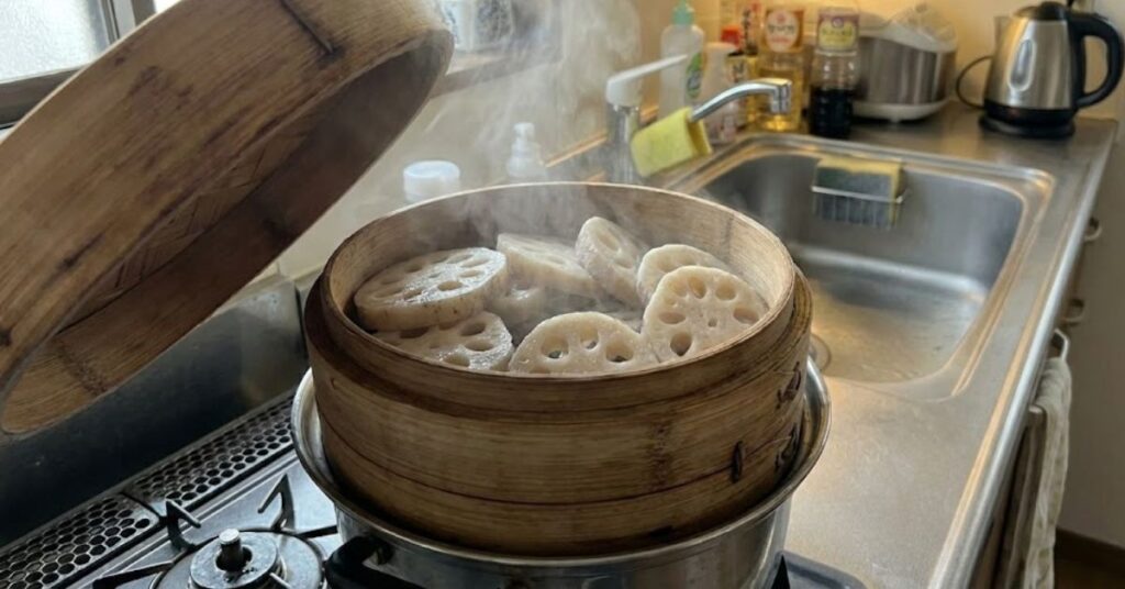 せいろで蒸したホクホクのれんこん