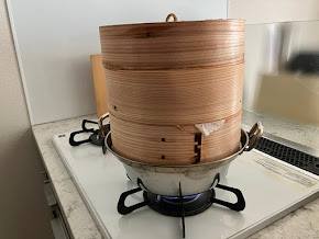 コンロにセットした鍋付きせいろセット